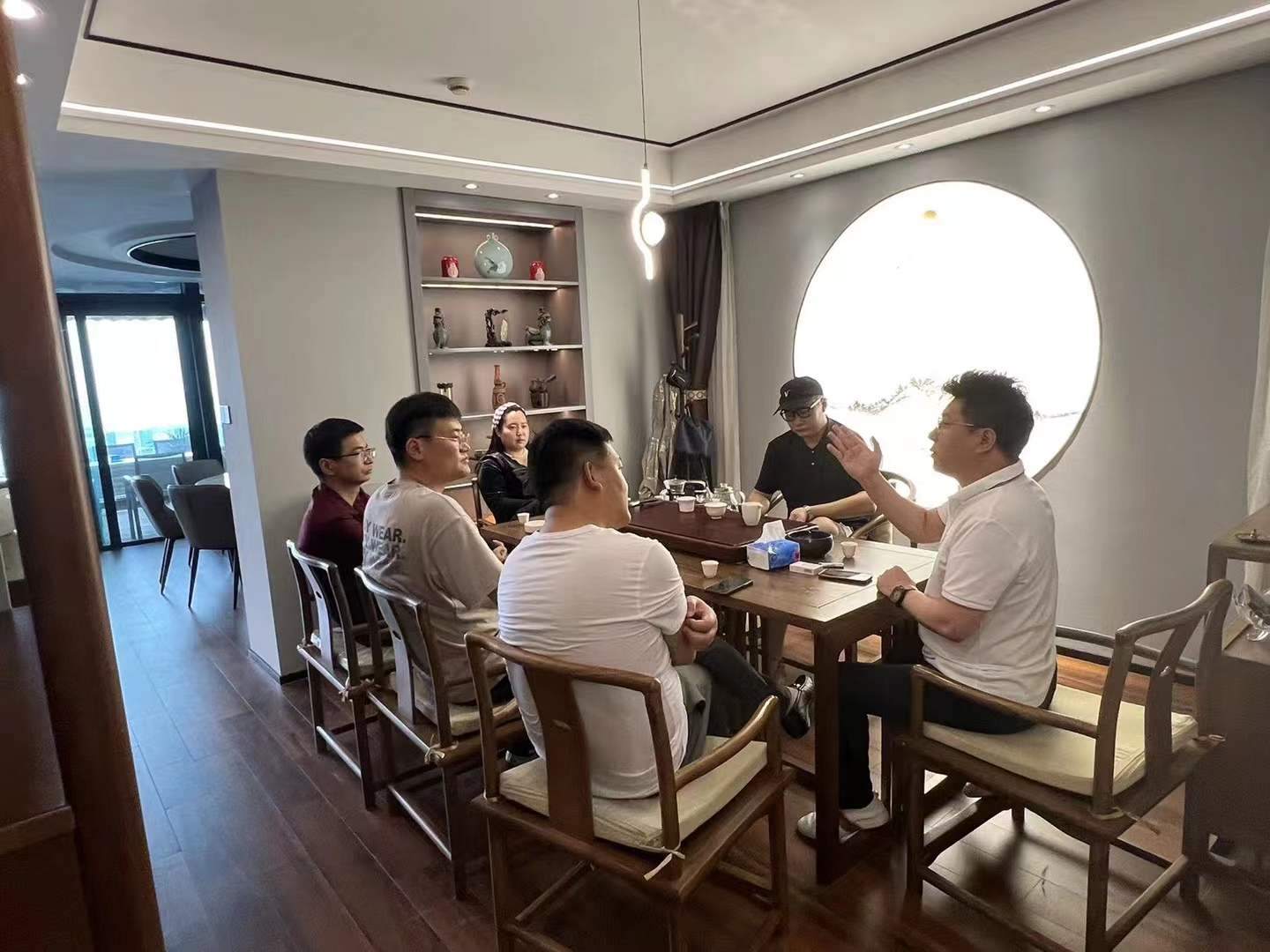 考察中格酒文化发展集团体验格鲁吉亚克维利葡萄酒文化